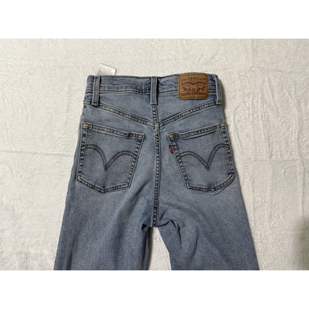 Levis Jeans Womens 23 Blue Ribcage Straight Button Fly Medium Wash Denim 23x26‎ - Picture 8 of 9